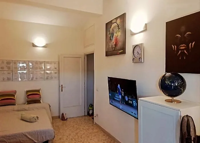 Flat On Rooftop Roma